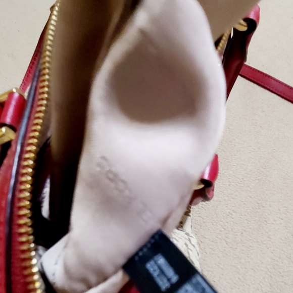 Michael Kors Purs Studio Mercer Medium Heritage Logo Duffel in Natural WineRed. - Picture 12 of 14